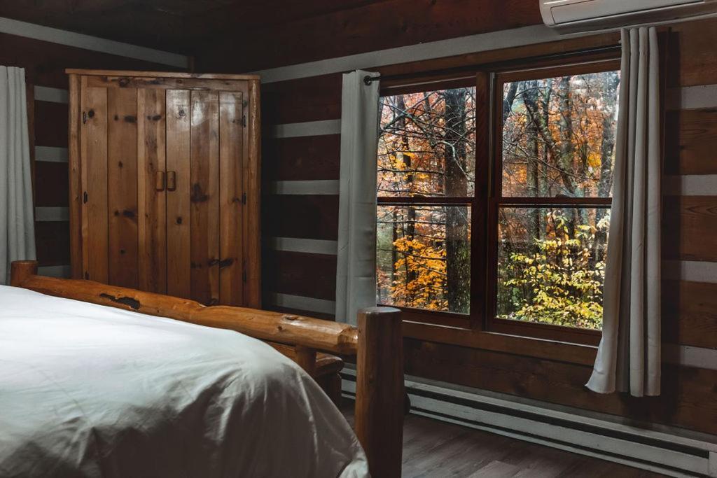 Deer Run Cabin At 36 North - Hot Tub Purlear 外观 照片